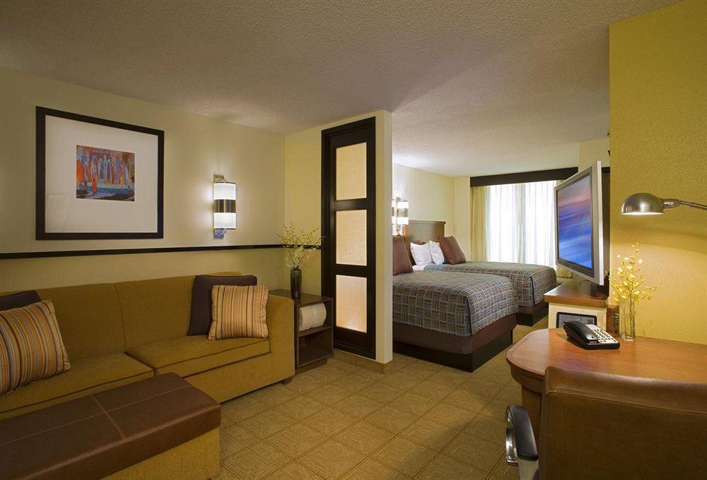 Hyatt Place Topeka Habitación foto